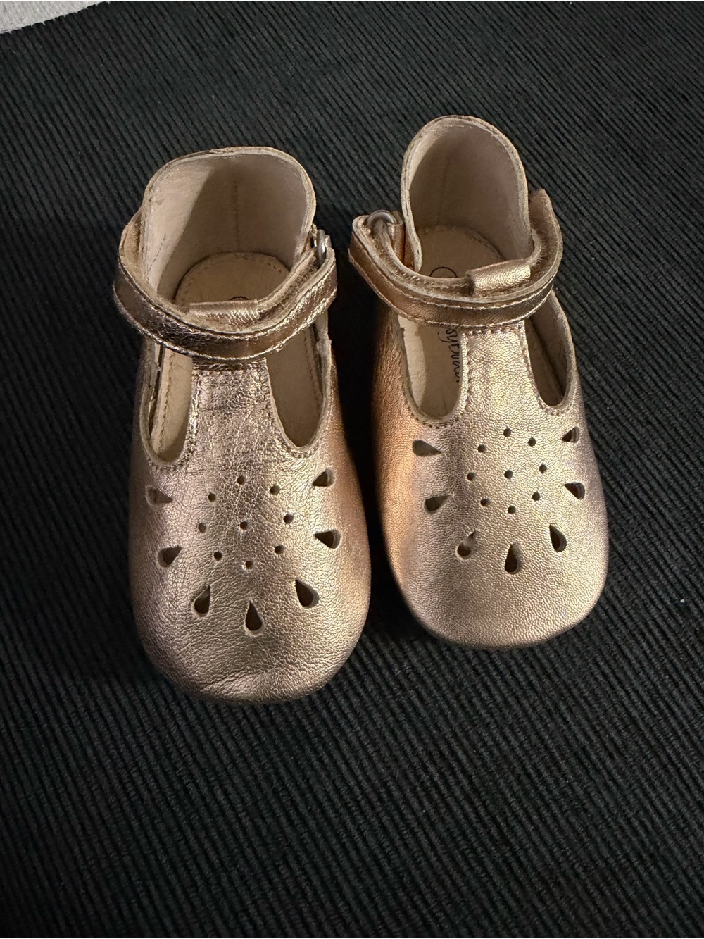 Baby Boden Metallic Rose Gold Mary Jane Shoes